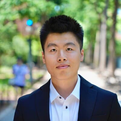 Ep. 221: At the intersection of sports betting and financial trading w/ Frank Li